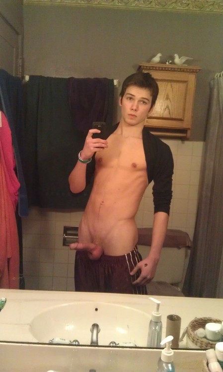 Sexy boys naked selfies
