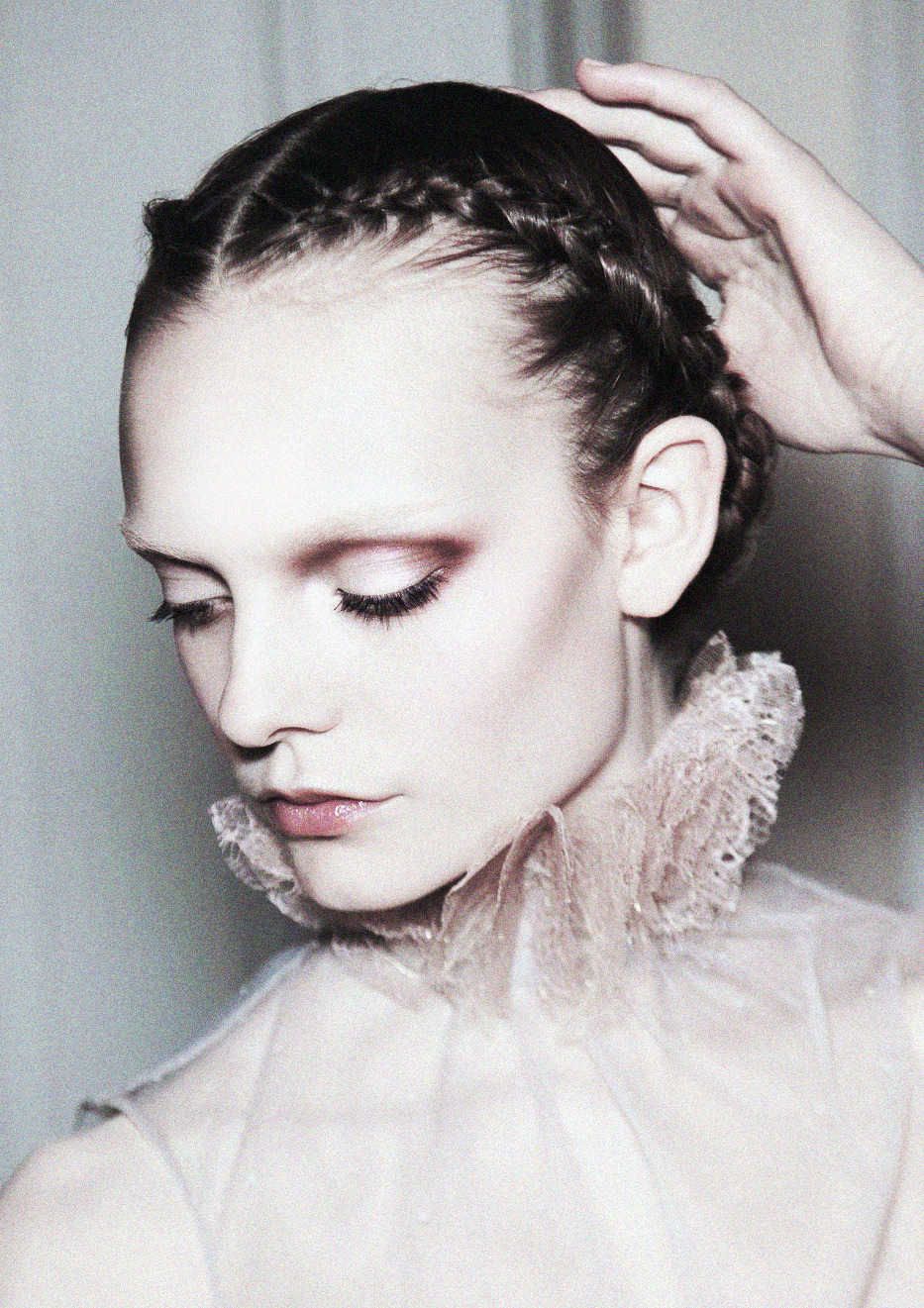 deprincessed:  Whimsical Nimue Smit strikes a pose backstage at Valentino Haute Couture