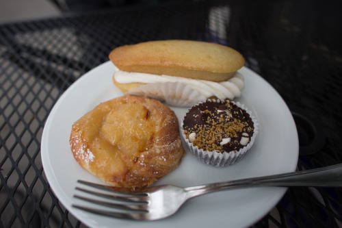 On our drive to Point Reyes we  first stopped Pinnacles National Park then Cinnaholic, Timeless Coff