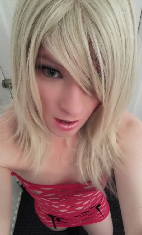 katie-hart-tg:  Bimbo Katie ;)Wishlist: http://amzn.eu/axdkwF5Cam: https://chaturbate.com/b/katiehart010/