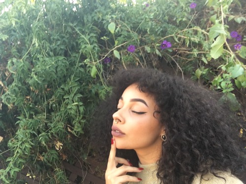 lickmyeyeballsss: Me