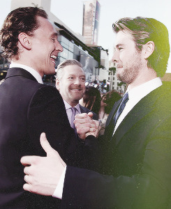hiddlesworthing:  Favorite Hiddlesworth pictures ⇛  asked by Anonymous 