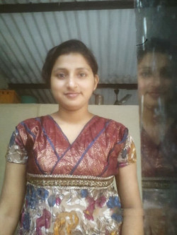 iloveindianwomen:  Sexy Gujju babe - Girijaben