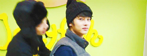 (ღ˘⌣˘ღ)