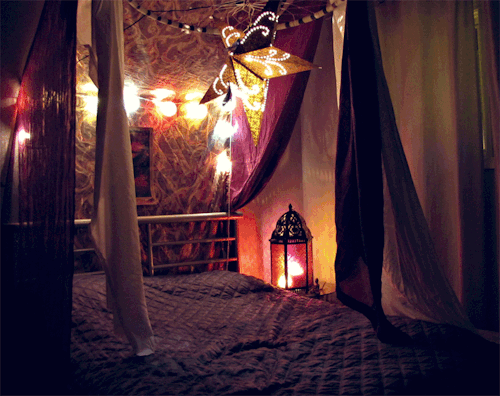 sheppirothings:dang, why can’t my bedroom look like this