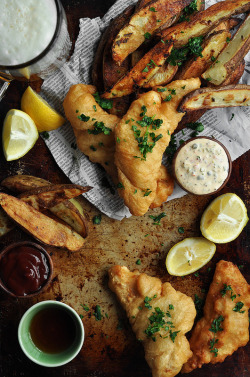 candidappetite:  Yesterday I posted a new recipe on the food blog completely forgetting that it was Cinco de Mayo. SO now that we’re done with the margaritas and tacos and fajitas, we can properly appreciate these Beer Battered Fish and Chips. 