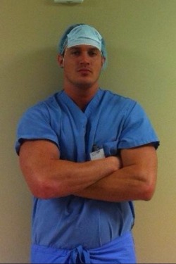 txcwbysexy:  txcwbysexy:  Doc with a great cock  Stud 