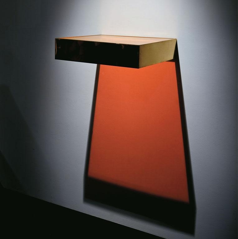 baja-baja:  Donald Judd, Untitled   Stainless steel and amber plexiglass   