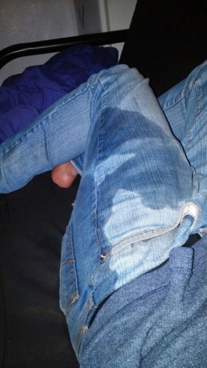 desperatekitten:  A good friend of mine from this blog iamklowd wanted me to post these on his behalf!  Yummy jeans pissing, he just soaked his pants hehe. Naughty naughty~ (Also the wet spots made a cow print on his butt. Moo~) 