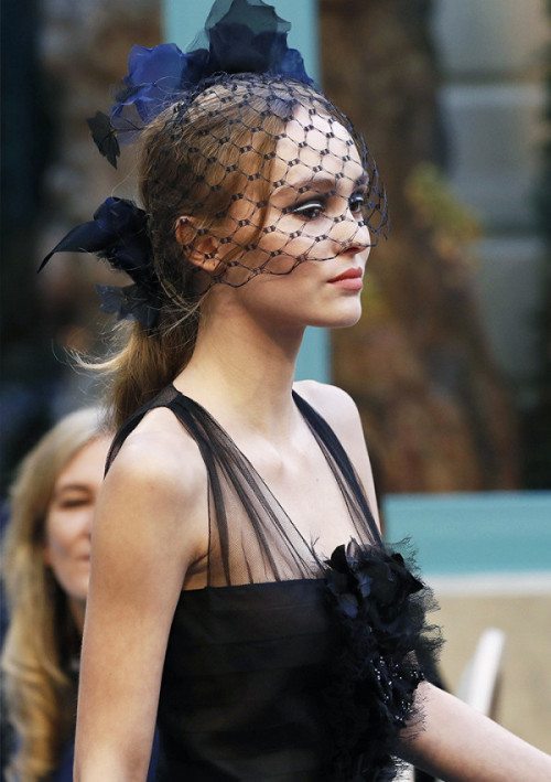 morethanmannequins:Chanel Métiers d‘ Arts 2016/17, in Paris