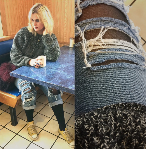 fatalneon:“My tights really layer nicely under these distressed jeans. It’s a sexy look. I noticed t
