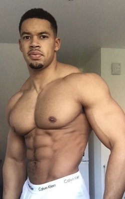 hotsexymenxxx:Arran Arogundade