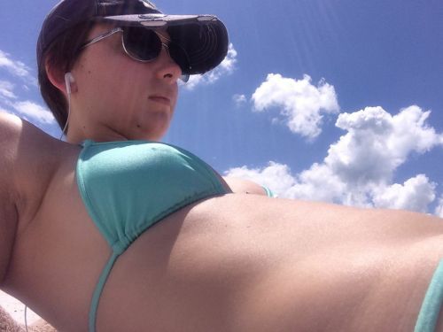 mymarinemindpart4:  Army girl showing off pt 7