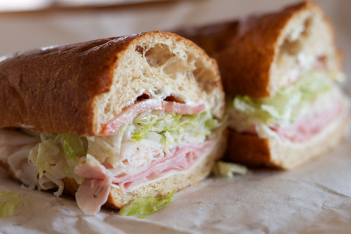 foodluxury:  Love Food? This blog is for you. 
