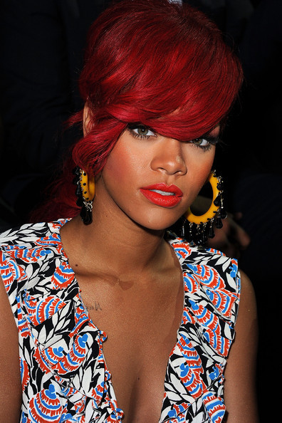 phuckwhattheythink:  Can we get another era of red hair Rihanna? Please and thank