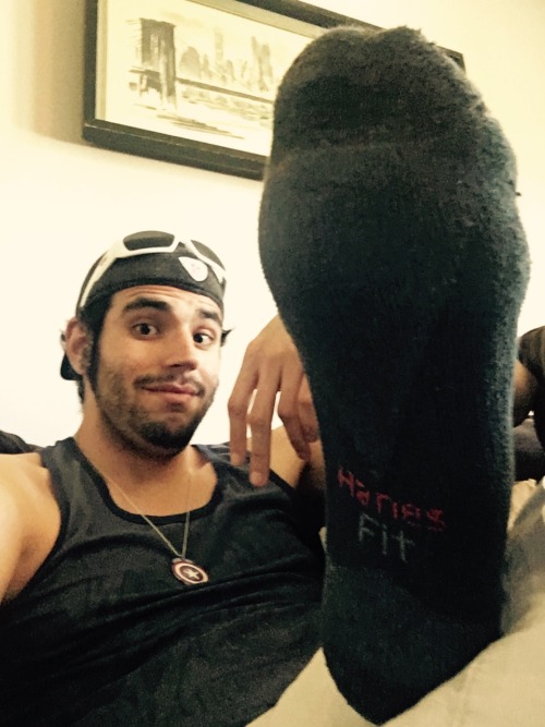 badman6:  that what call man he deserved tow kiss and Lick hes socks and his feet be my food all my life ! fucking hot hot hot …..