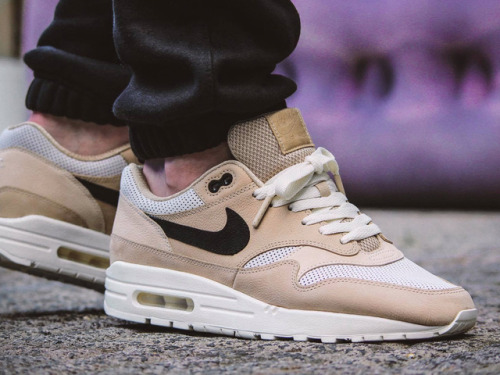 Fundación Secreto Lírico Nike wmns Air Max 1 Pinnacle -... – Sweetsoles – Sneakers, kicks and  trainers.