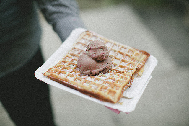 awaitingly:  berlin, day two. by hjartesmil on Flickr. 