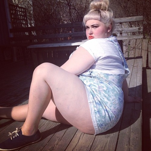 heavymuffintop:tangledupinlace:what. #meanfatgirls #summersausage #fatbaby #VaricoseVeinPRIDEI SEE Y