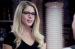 felicitysmoakdaily:  felicity smoak + smiling requested by gamohras