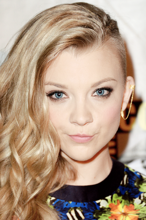 gameofthronesdaily:  Natalie Dormer during the 2014 Comic-Con in San Diego. [x]