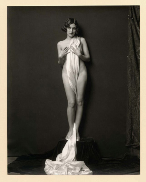 clarabowlover: ilovedamsels1962:1920′s Adrienne Ames - By Alfred Cheney Johnston