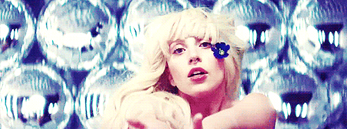heavyfrolover:  Free my mind ARTPOP. You make my heart stop!. 