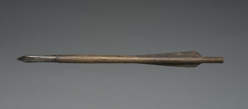 cma-medieval-art: Crossbow Bolt, 1500s-1600s, Cleveland Museum of Art: Medieval ArtSize: Average: 37