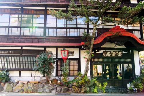 tokyogems: strolling around hakone. 箱根でぶらぶら。