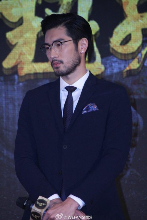 godfreygaodailys:    Photoset #2: Godfrey Gao at Zhao Zi Long Press Conference - March 30th   