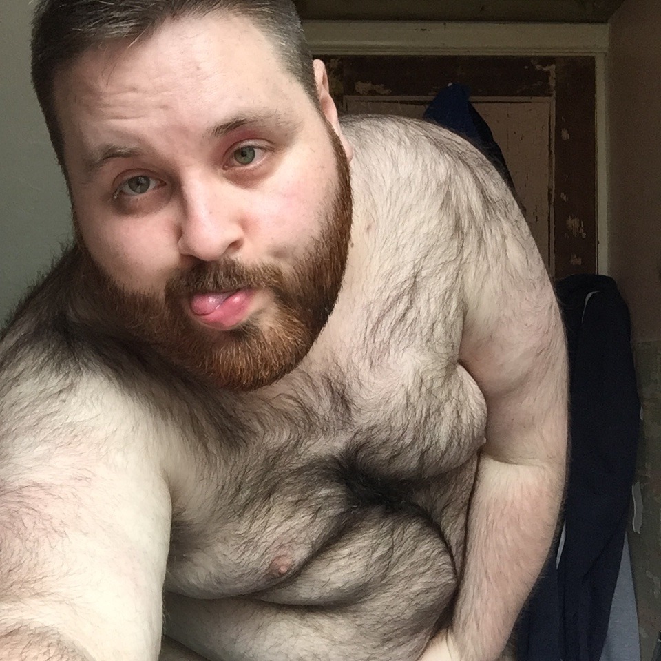 chubbyaddiction:  lovechubbybr:  oome88:  Being silly  Cute 😘  all time best hottie…