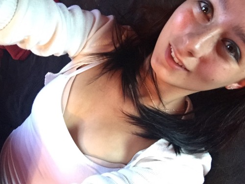 crazycatlady242:Selfies for days