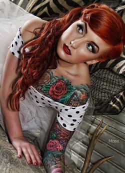 alternative-pinup:  Alternative Pinup girl