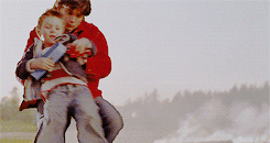 fyeahsupermanandloislane: Smallville 4.22 (Commencement) | The Flash 1.17 (Tricksters)