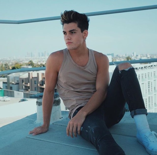 dolantwins8: Fav pics of Gray over the years in 3..2..1