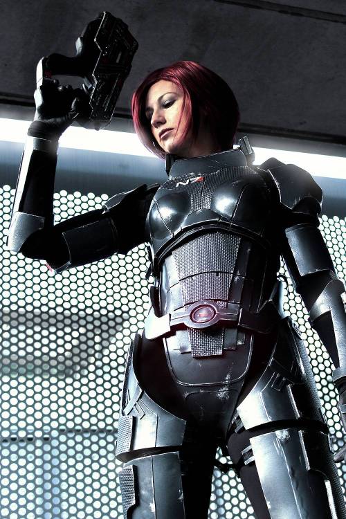 fucking-sexy-cosplay:  Commander Shepard, by LittleBlondeGoth (source)