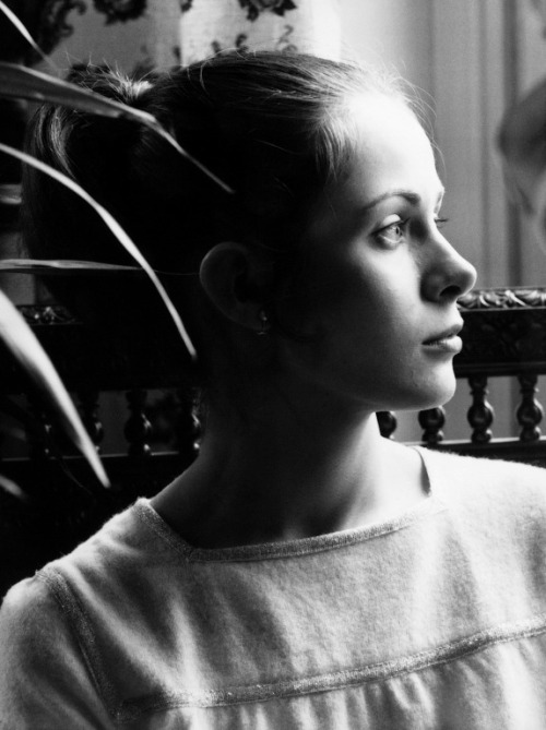 Claude Jade in Baisers volés directed by François Truffaut, 1968