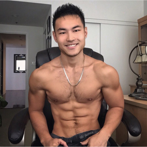 biggbabyy:  差不多這麼cute