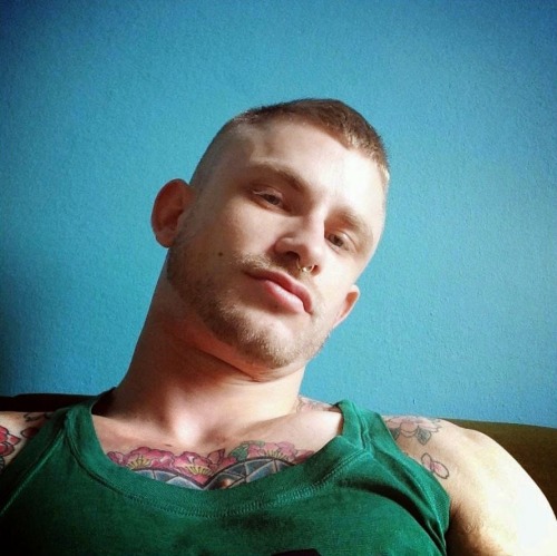 cockyland:  UGGGHSeptums and Tattoos!