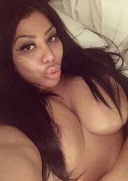 b0mb-b0mb-b0mb:  ELNAZ…  My dick wouldnt make in thru that ass