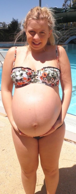 lizzeeborden:The biggest pregnant bellies! Every time we try to sneak in bare, this is what we&r