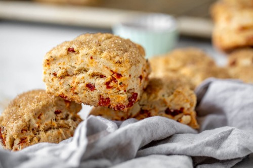 SUN DRIED TOMATO SCONES