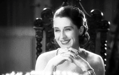 alexdrakes:  Norma Shearer + dimple smile 