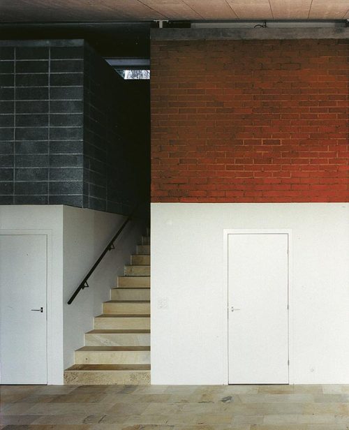 finn-wilkie:  Beat Rothen, Unotstrasse House, Uhwiesen, 1997www.beatrothen.ch/