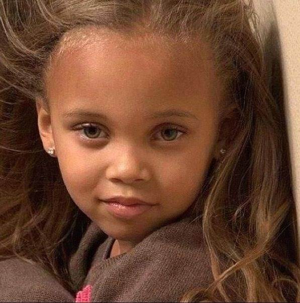 mystical13luv:  imcairo:  The most sandy mixed race little girl! Her colours are