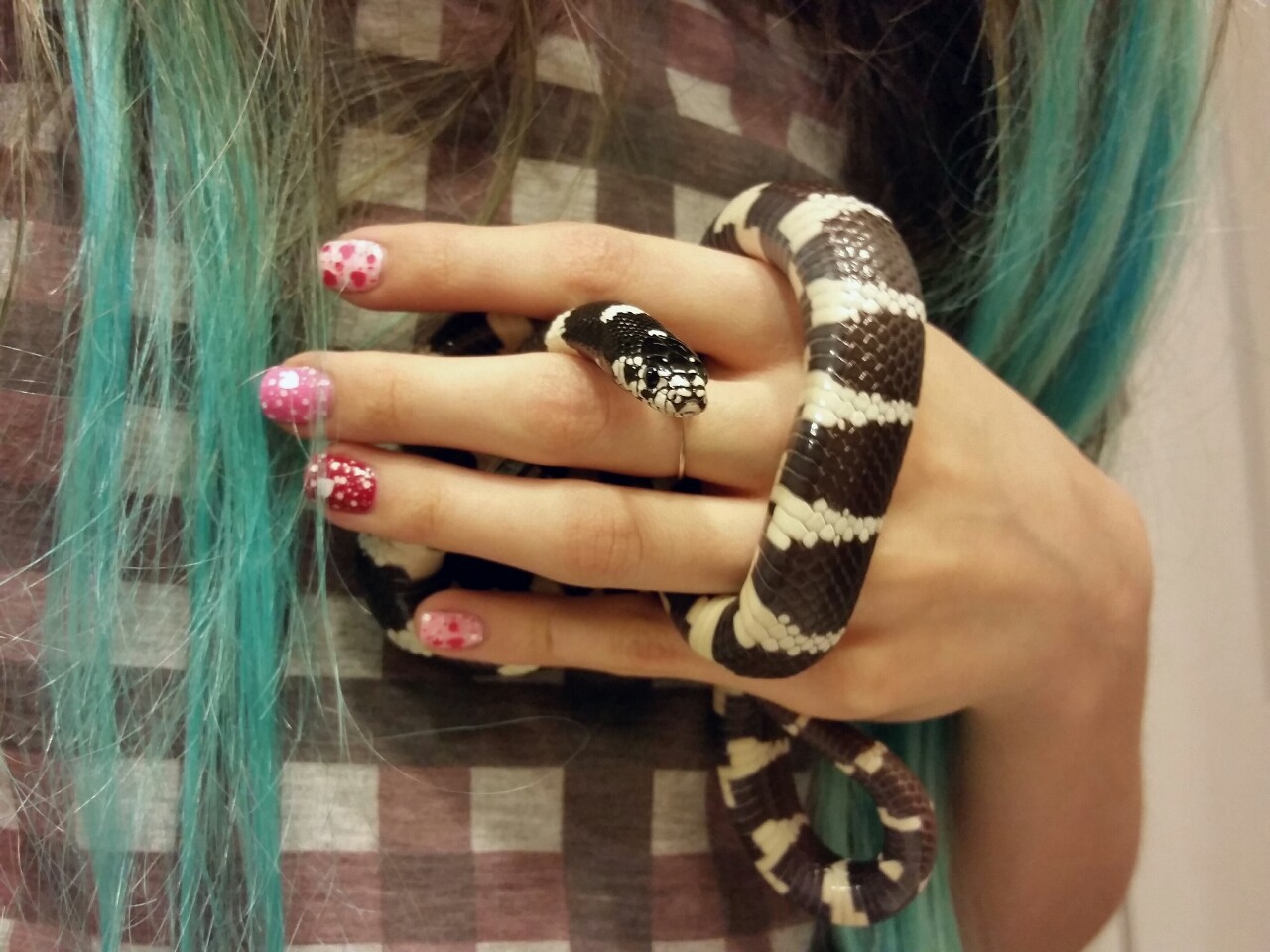 Valentine’s Day :) my nails looked super cute haha. Look at that adorable chin!