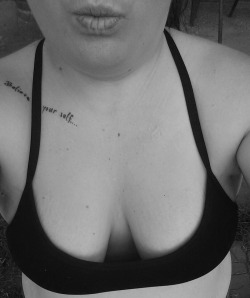 kittynroo:  Workout boobs  Love workout bewbies!