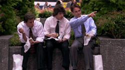 thisdayinsnlhistory:March 11:2006 – Seth Meyers and Will Forte have a hard time differentiating between Andy Samberg and his look-alike in “SNL Digital Short: Doppelganger”