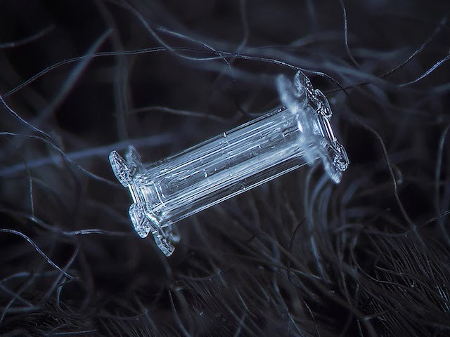  Micro-photography of individual snowflakes by Alexey Kljatov 