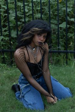 glamourtrvsh:70s Dream Barbie 🌻🖤⛓️IG: @glamourtrvsh_